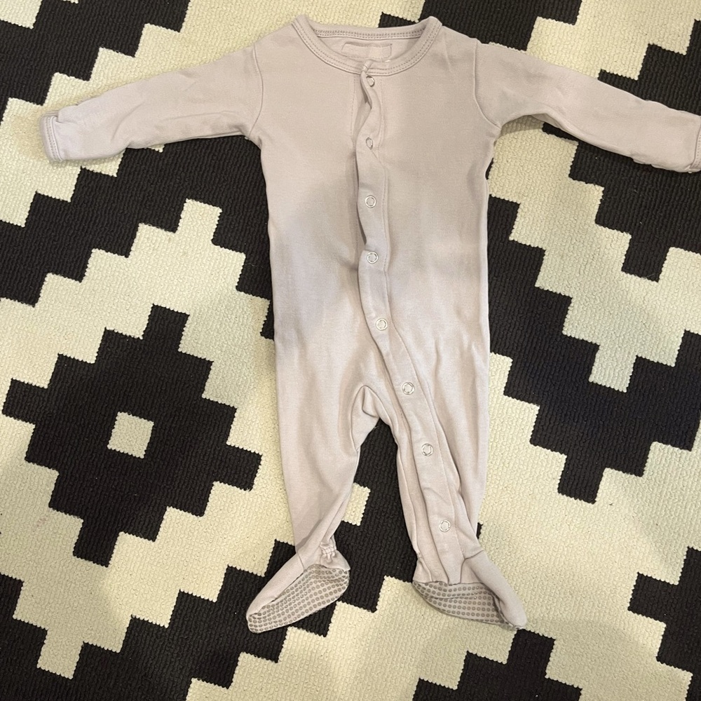 L’oved Baby organic Colton gray button down footie 3Month